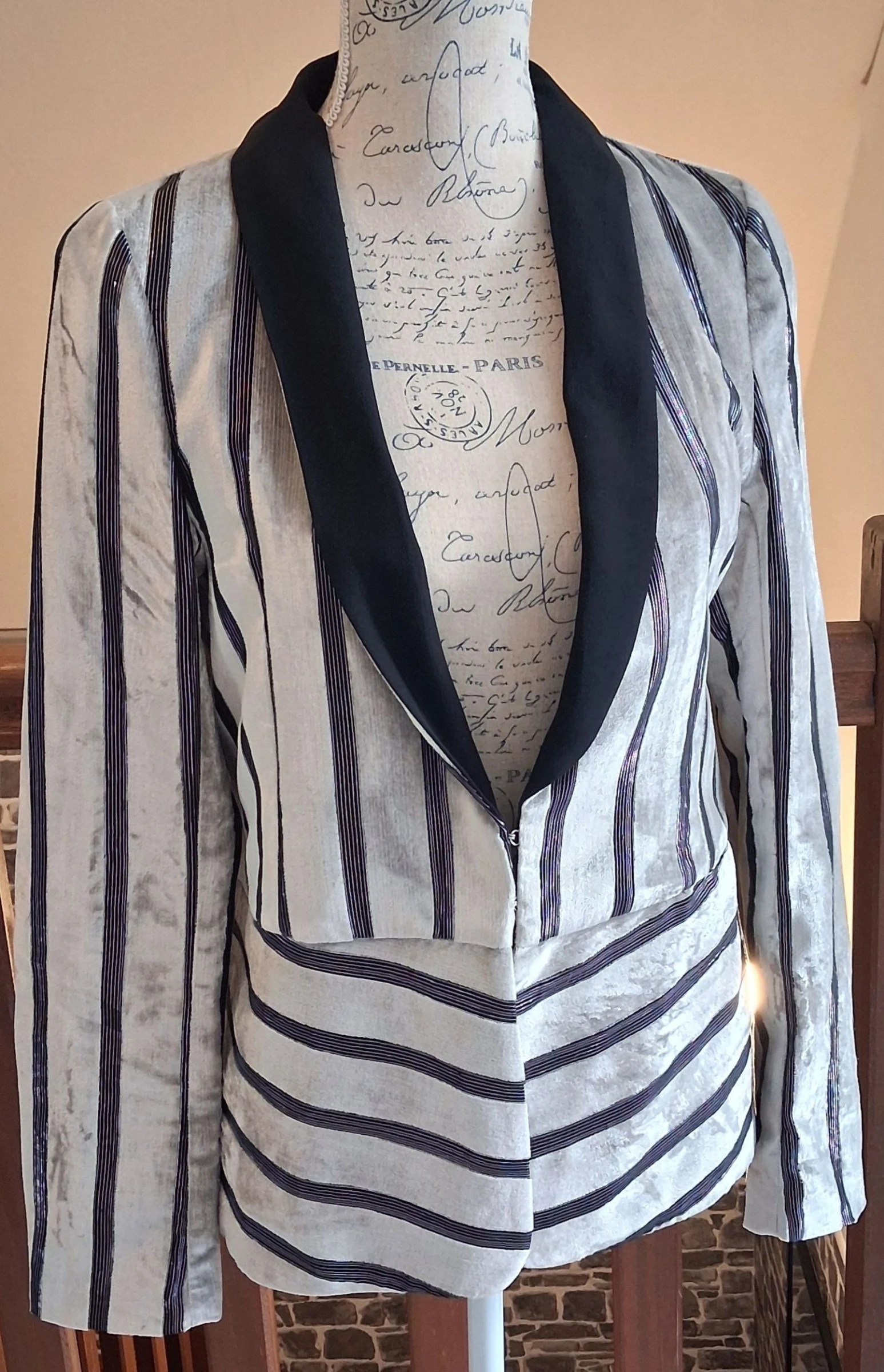 Blazer chic Ikks noir et argenté au toucher velours
